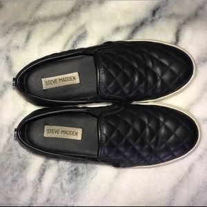 Steve Madden Slip-On Sneakers/Flats